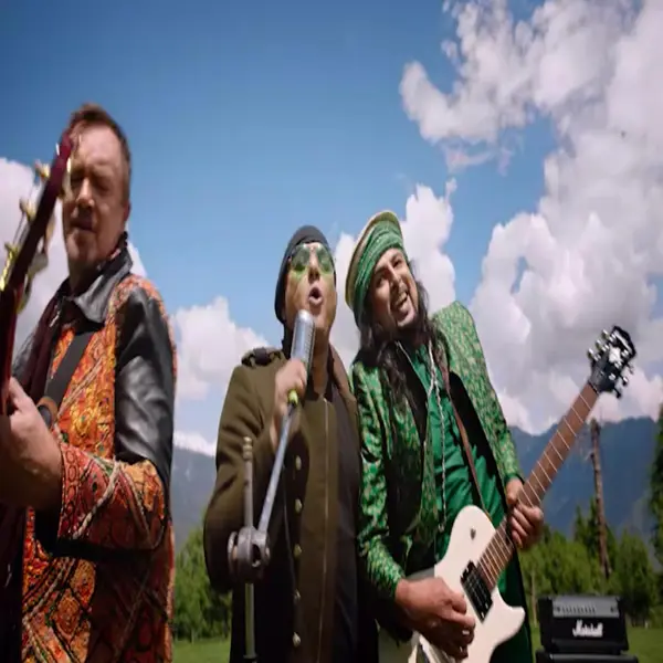 Choolay Aasman / Badley Jahan by Junoon album artwork