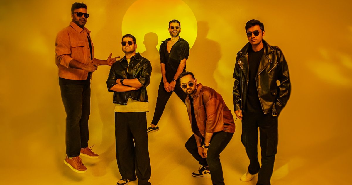 Cover image: The Yellow Diary Songs: Roz Roz, Marz, Sajni and More in Order